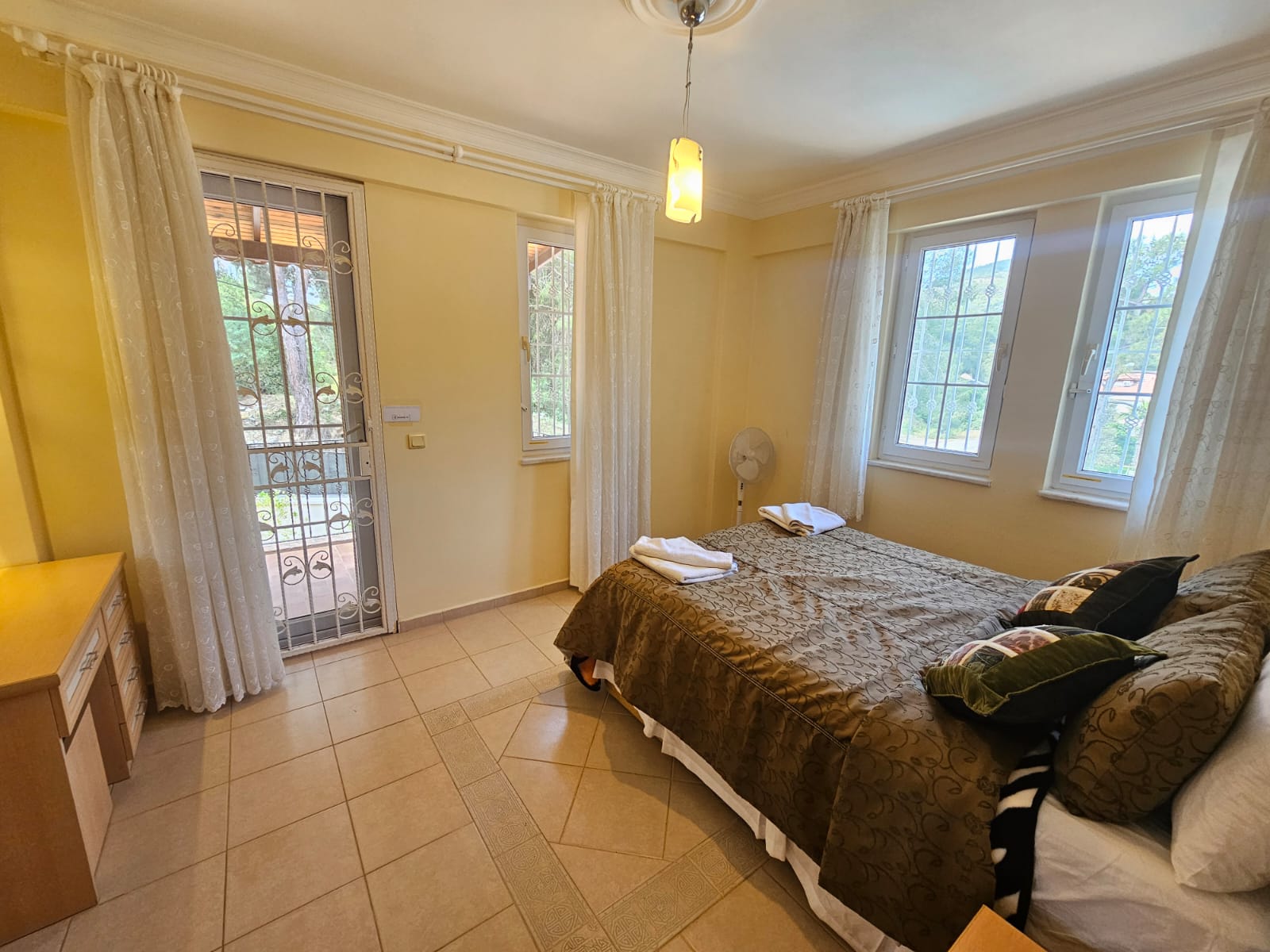 Main bedroom upstairs.jpg