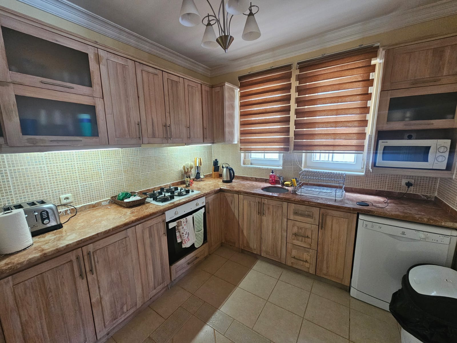 Villa Kitchen Picture image 7.jpg